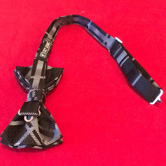 Stacy Adams bow tie - Picture 4 of 5